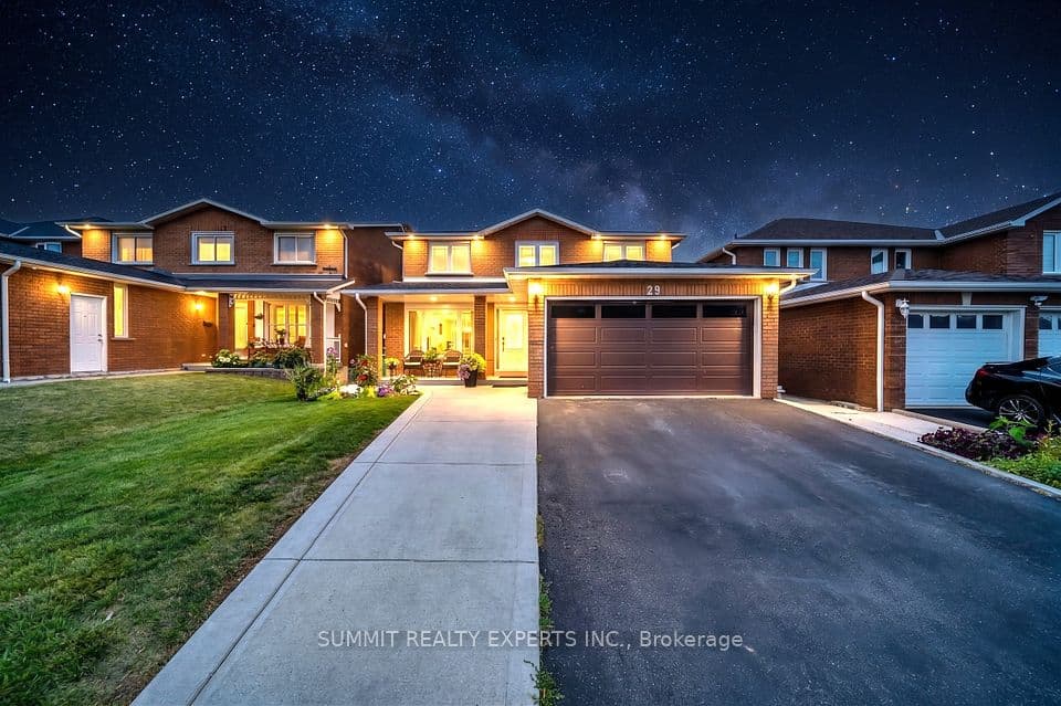 29 Coronation Circle, Brampton, ON L6Z 4A9 – main photo