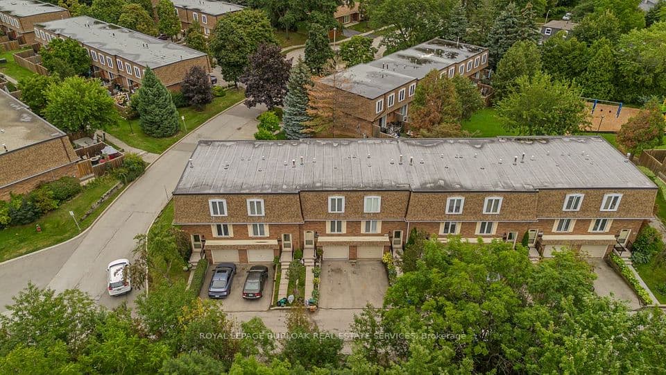 1526 Westminster Place, Burlington, ON L7P 2B5 – photo 3