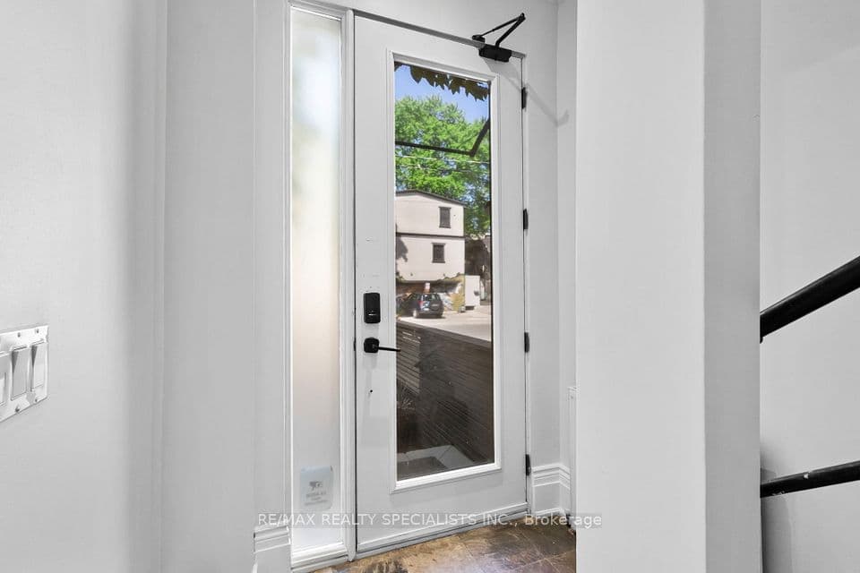 73 Elm Grove Avenue, Toronto, ON M6K 2J2 – photo 3