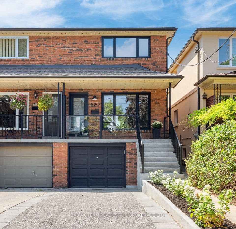 220 Medland Street W, Toronto, ON M6P 2N7 – main photo