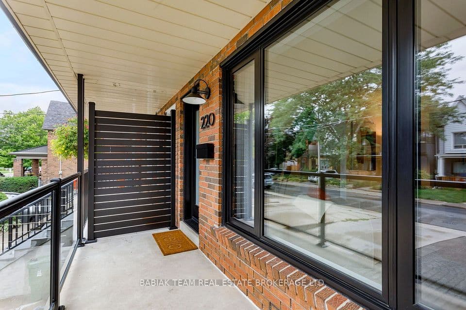 220 Medland Street W, Toronto, ON M6P 2N7 – photo 2