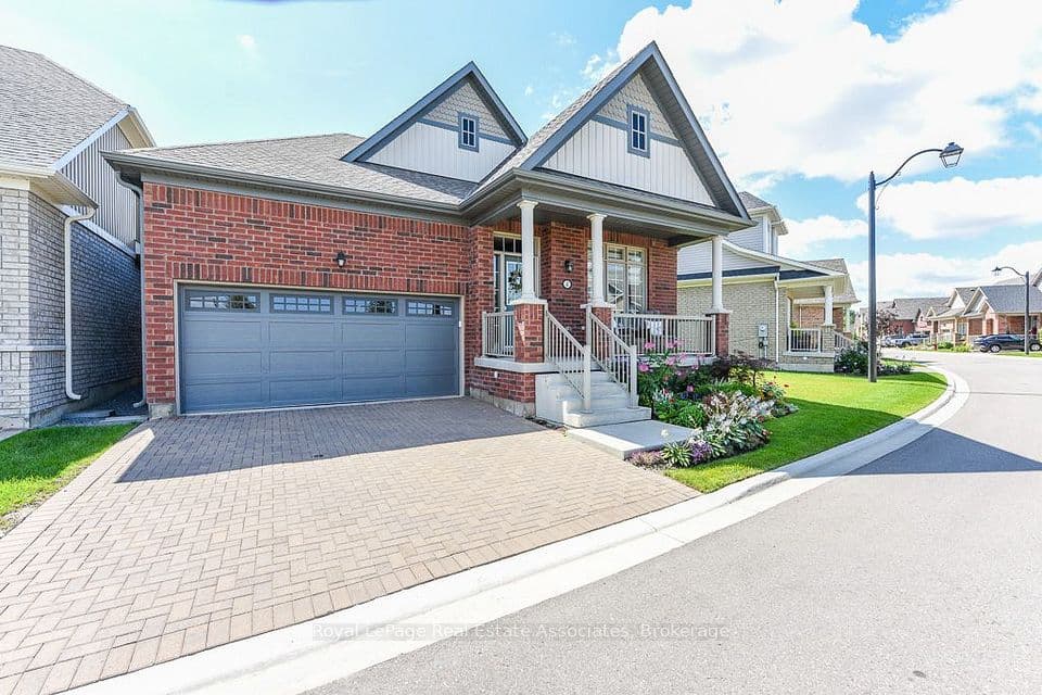4 Abelia Street, Brampton, ON L6R 3W9 – main photo