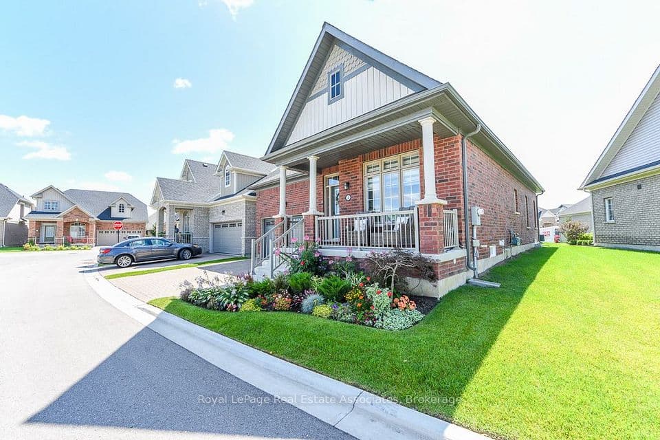 4 Abelia Street, Brampton, ON L6R 3W9 – photo 2