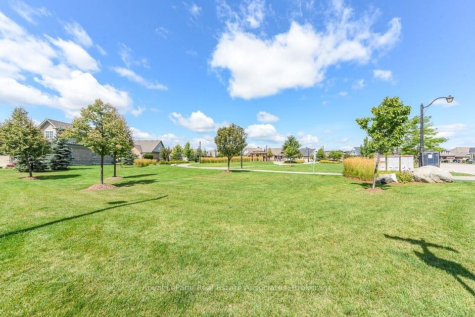4 Abelia Street, Brampton, ON L6R 3W9 – photo 3