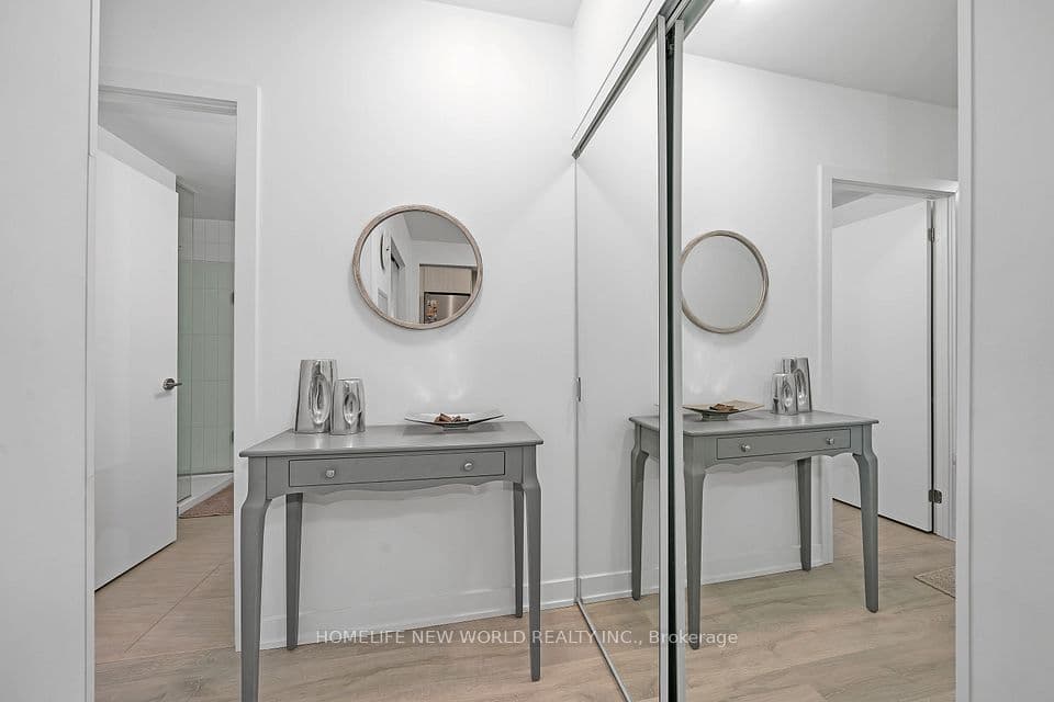 251 Manitoba Street 412, Toronto, ON M8Y 0C7 – photo 2