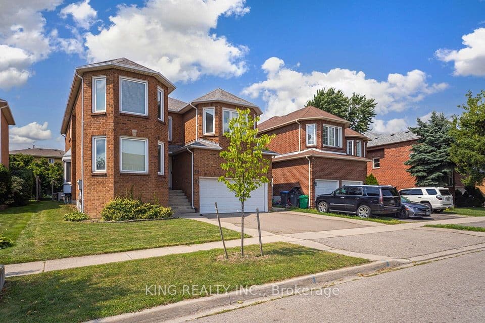 52 Leeward Drive, Brampton, ON L6S 5V8 – main photo