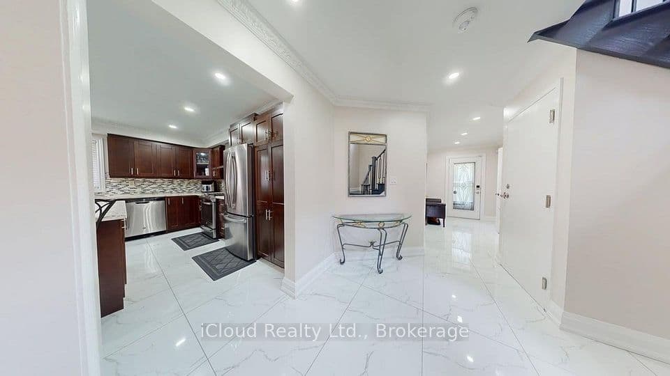 71 Tufton Crescent, Brampton, ON L7A 3J2 – photo 2