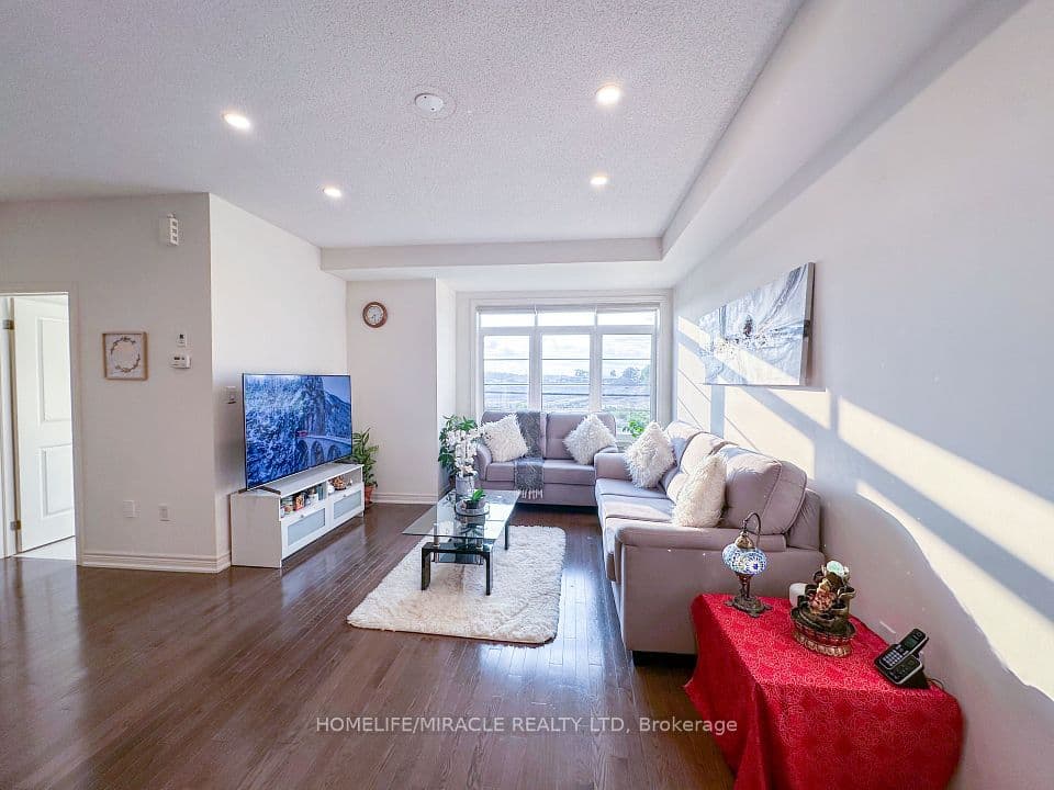 58 Fruitvale Circle, Brampton, ON L7A 5B8 – photo 3