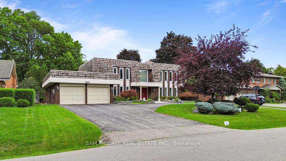 2145 Oneida Crescent, Mississauga, ON L5C 1V7 – photo 2