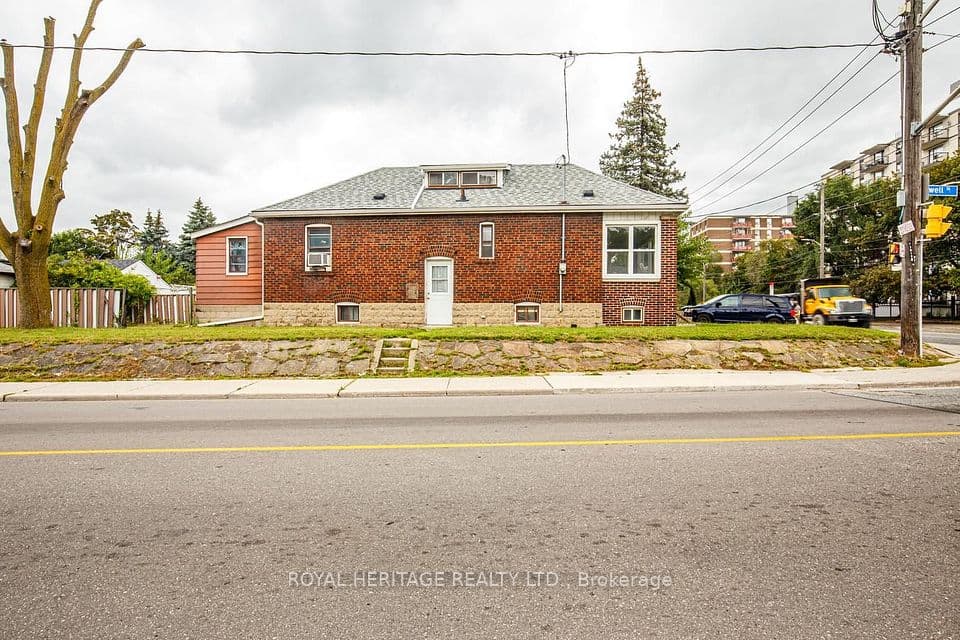 758 Jane Street, Toronto, ON M6N 4B9 – photo 3