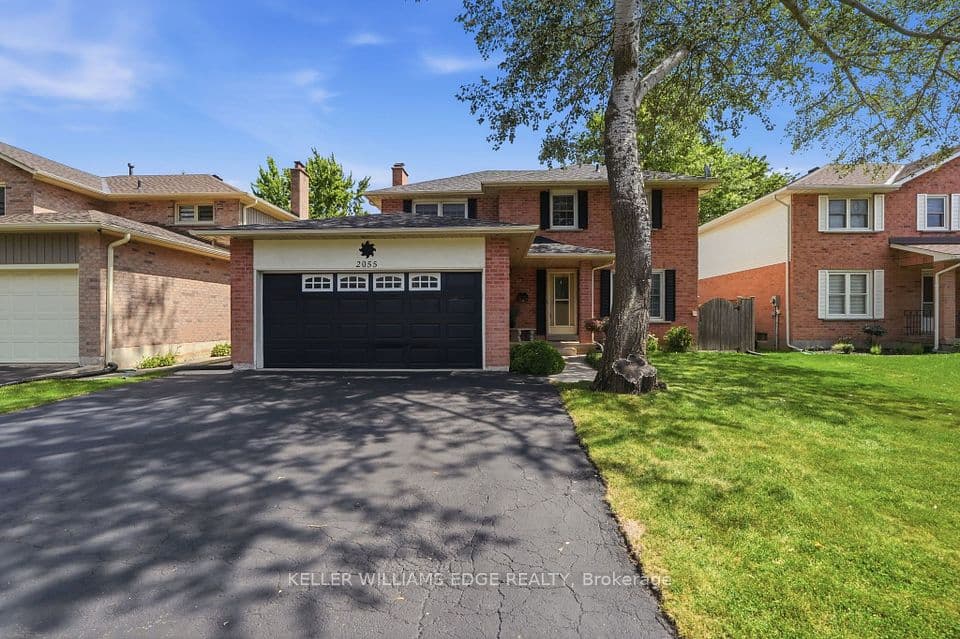 2055 Hunters Wood Drive, Burlington, ON L7M 2T9 – main photo