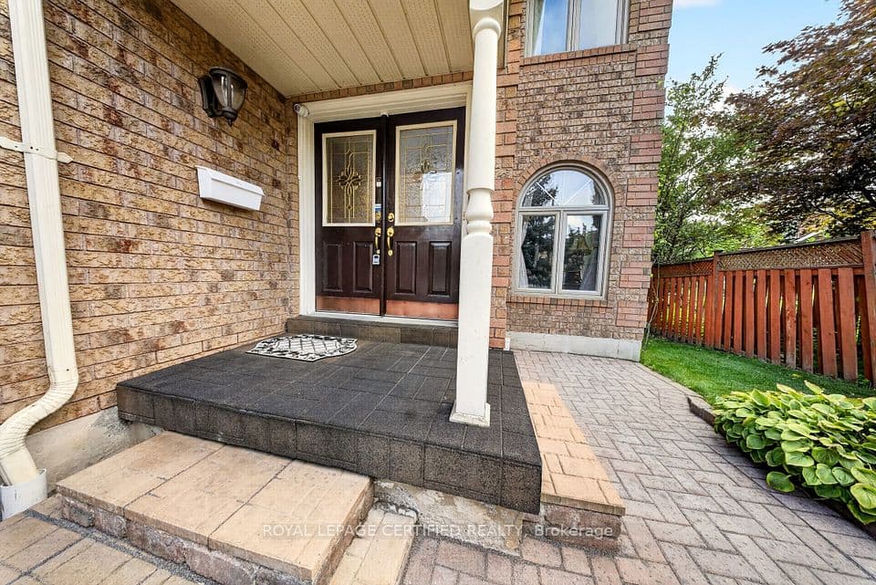 5344 Segriff Drive, Mississauga, ON L5V 1Y7 – photo 3