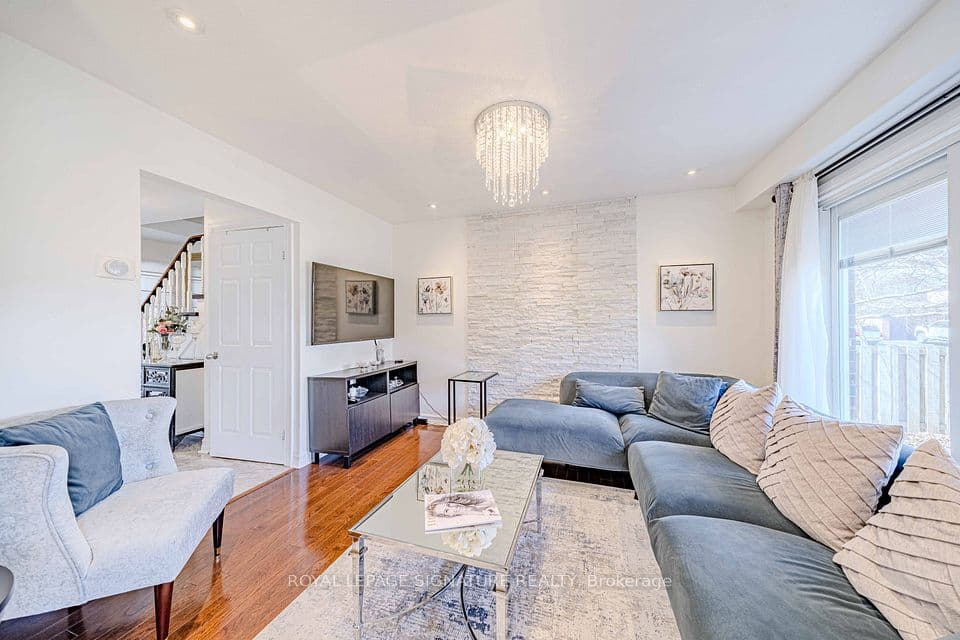2 Summertime Court, Brampton, ON L6Z 2B4 – photo 3