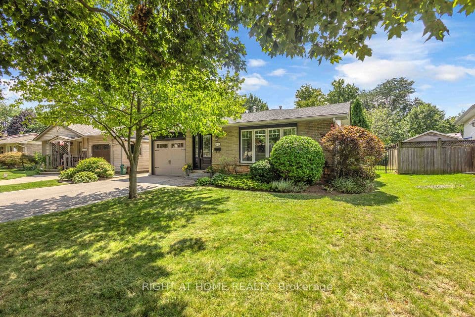 1432 Dewbourne Crescent, Burlington, ON L7M 1E7 – photo 2