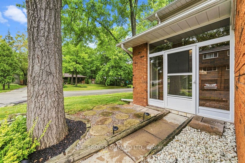 1270 Gainsborough Drive 61, Oakville, ON L6H 2L2 – photo 3