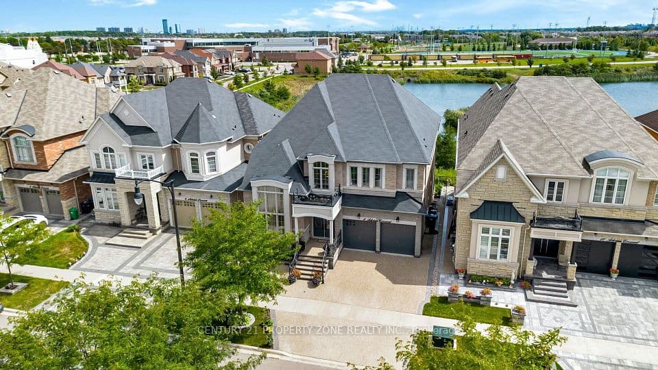 8 Adrian Crescent, Brampton, ON L6X 5M6 – photo 3