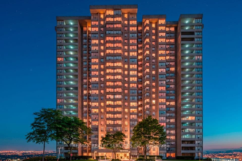 30 Malta Avenue 1106, Brampton, ON L6Y 4S5 – main photo