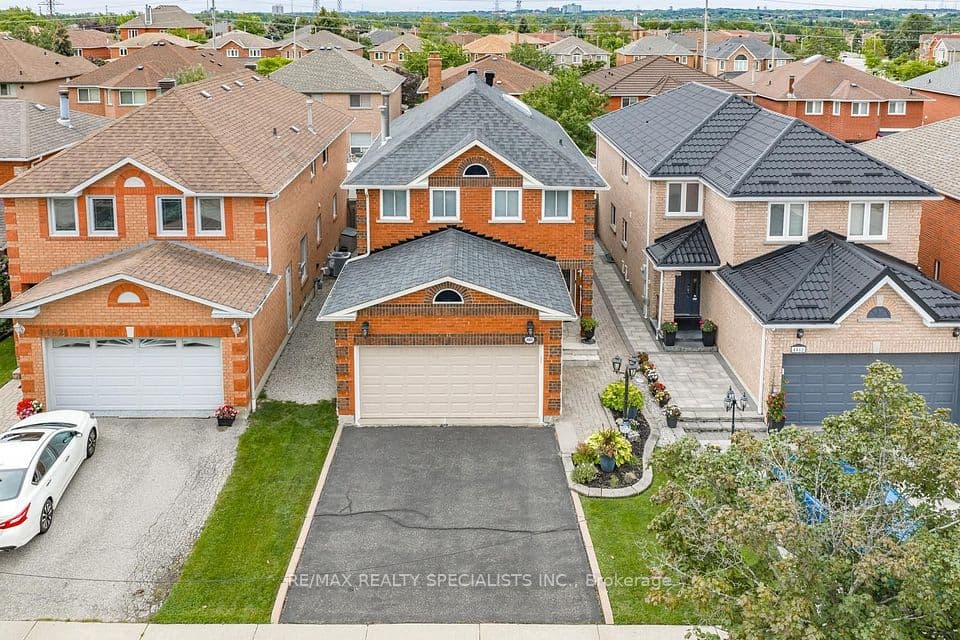 4464 Weeping Willow Drive, Mississauga, ON L5V 1K3 – photo 2