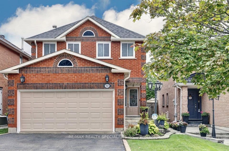4464 Weeping Willow Drive, Mississauga, ON L5V 1K3 – main photo