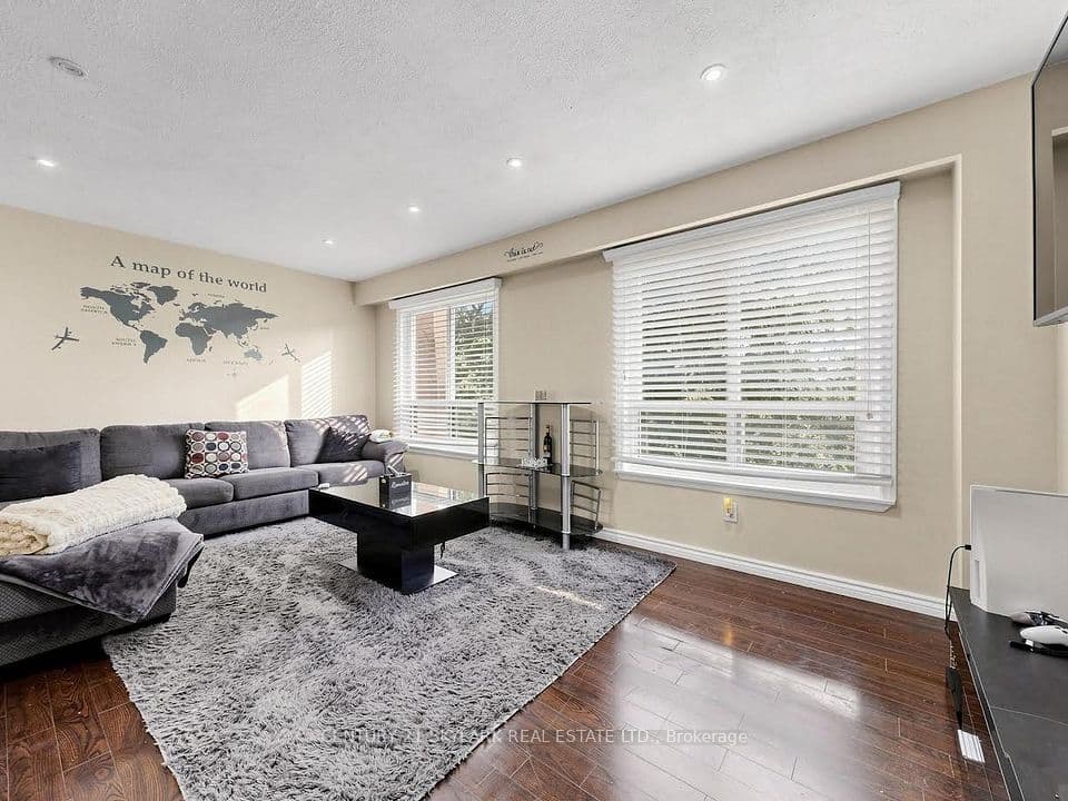 164 Moregate Crescent N, Brampton, ON L6S 3K9 – photo 3