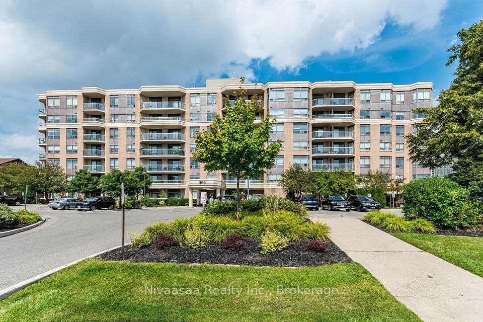 300 Ray Lawson Boulevard 514, Brampton, ON L6Y 5H5 – main photo