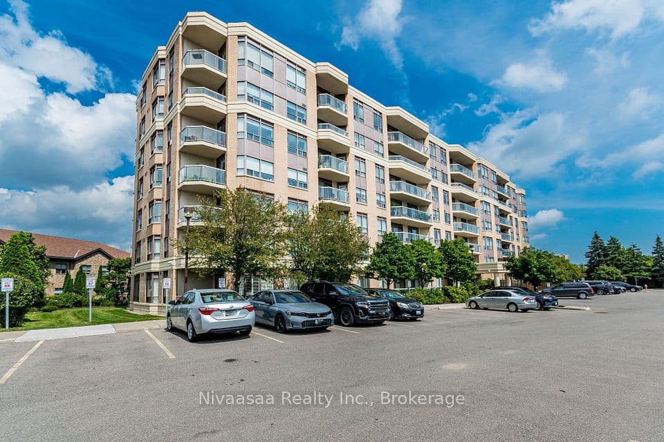 300 Ray Lawson Boulevard 514, Brampton, ON L6Y 5H5 – photo 2