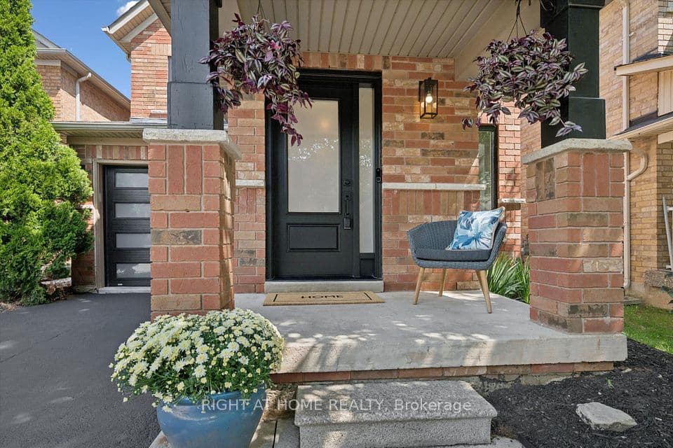2294 Seton Crescent, Burlington, ON L7L 6Y4 – photo 3