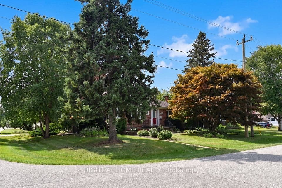 936 Boothman Avenue, Burlington, ON L7T 1P6 – photo 2