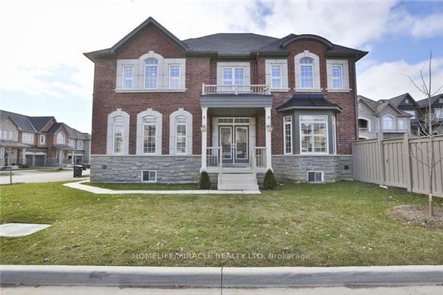 8 Arrowstone Court, Brampton, ON L6R 3T5 – main photo