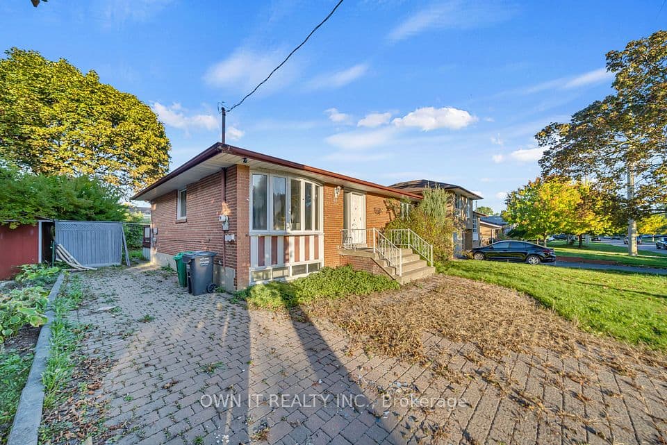 68 Campbell Drive, Brampton, ON L6X 2H7 – photo 2