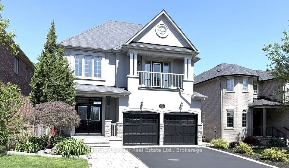 2241 Adirondak Trail, Oakville, ON L6M 4W4 – main photo