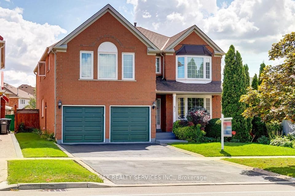 671 Peter Robertson Boulevard, Brampton, ON L6R 1L8 – main photo