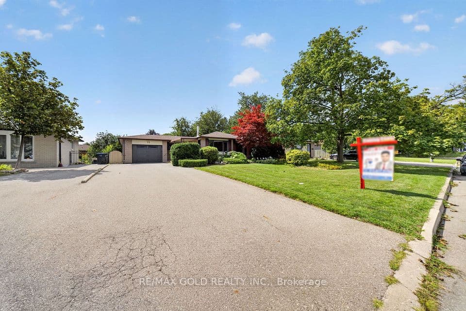 25 Drayton Crescent, Brampton, ON L6T 3G6 – photo 2