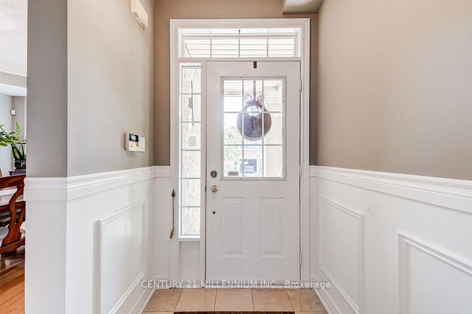 2555 Nichols Drive, Oakville, ON L6H 7L3 – photo 3