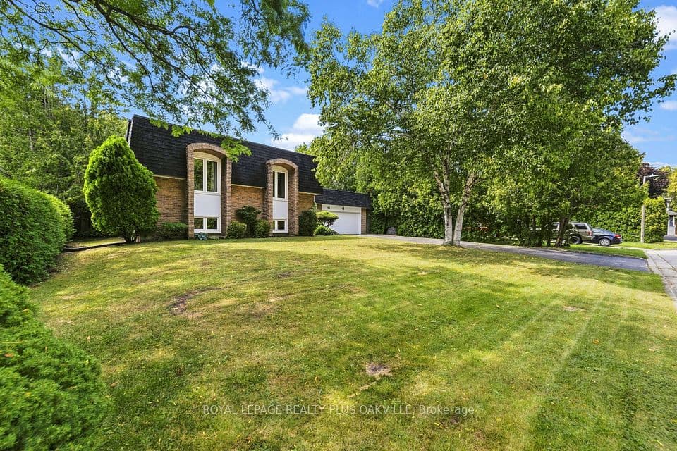 244 Willowridge Court, Oakville, ON L6L 5J2 – photo 3