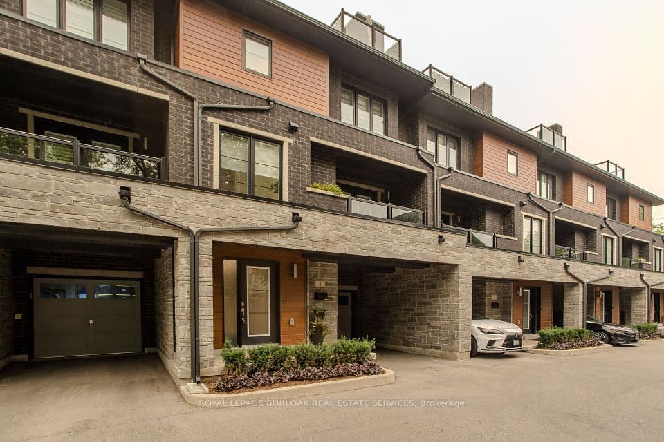 2071 Ghent Avenue 3, Burlington, ON L7R 1Y4 – main photo