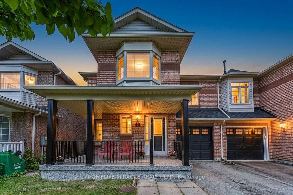49 Seaside Circle, Brampton, ON L6R 2G7 – main photo