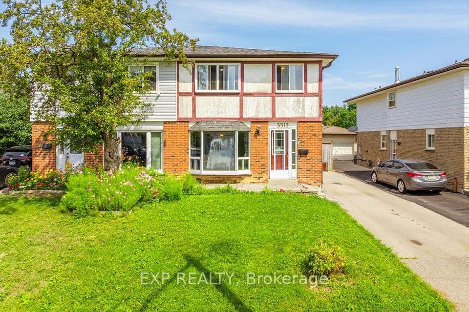 3313 Acala Crescent, Mississauga, ON L5A 3E4 – main photo