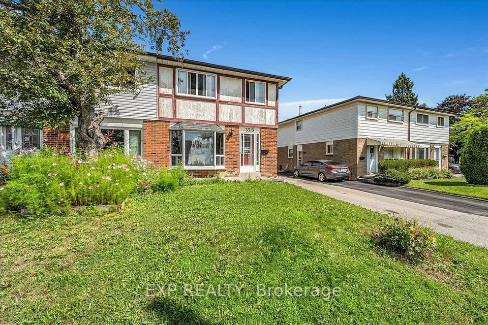 3313 Acala Crescent, Mississauga, ON L5A 3E4 – photo 2