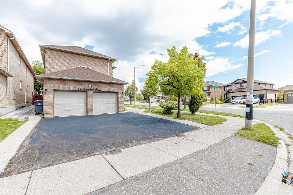 14 Canarvan Court, Brampton, ON L6Y 4X5 – photo 3