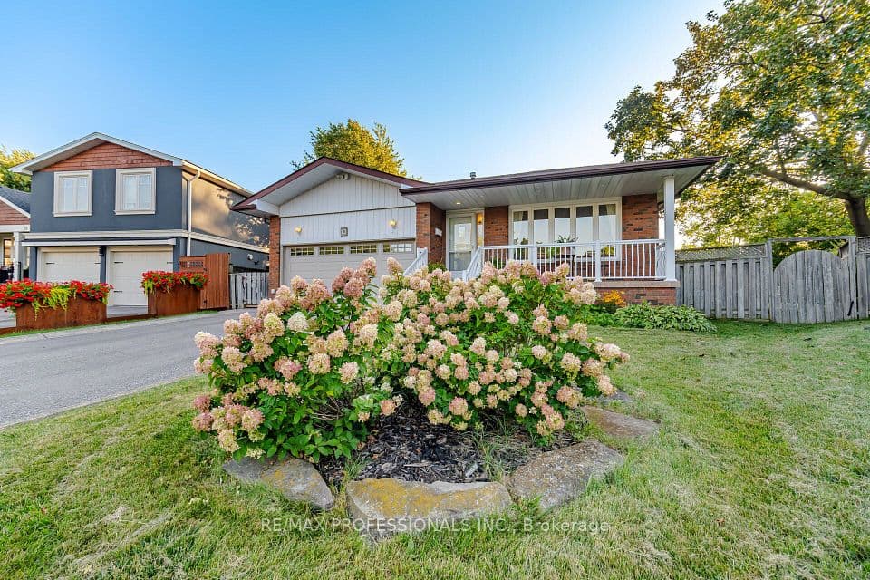 10 Hopedale Court, Mississauga, ON L5M 2E9 – photo 3