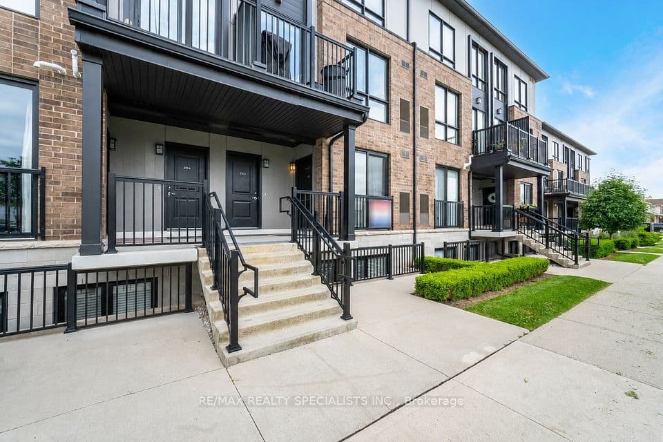 1208 Main Street E 103, Milton, ON L9T 9K7 – main photo
