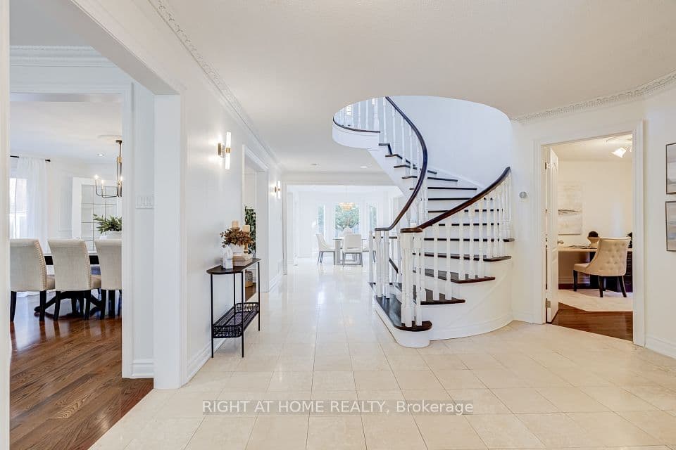 2598 Mason Heights, Mississauga, ON L5B 2S2 – photo 3
