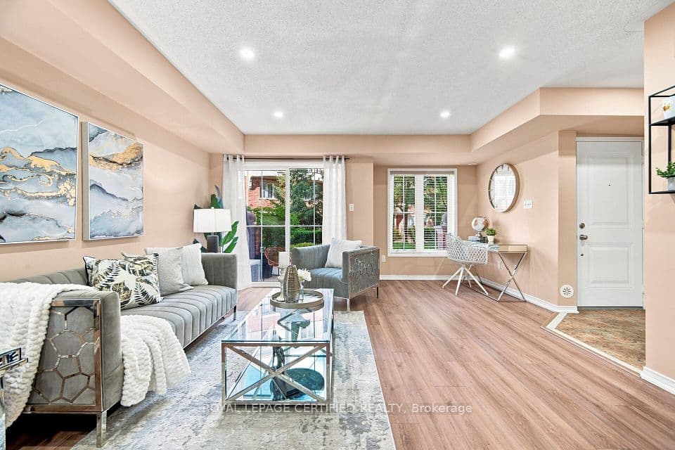 2551 Sixth Line 25, Oakville, ON L6H 0H7 – main photo