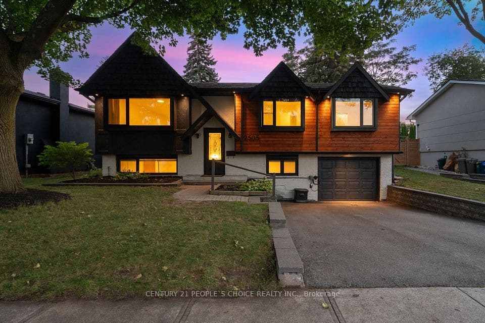 2505 Yarmouth Crescent, Oakville, ON L6L 2M9 – main photo