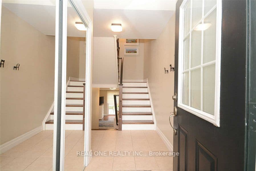 2307 Saddlecreek Crescent, Oakville, ON L6M 5J6 – photo 3