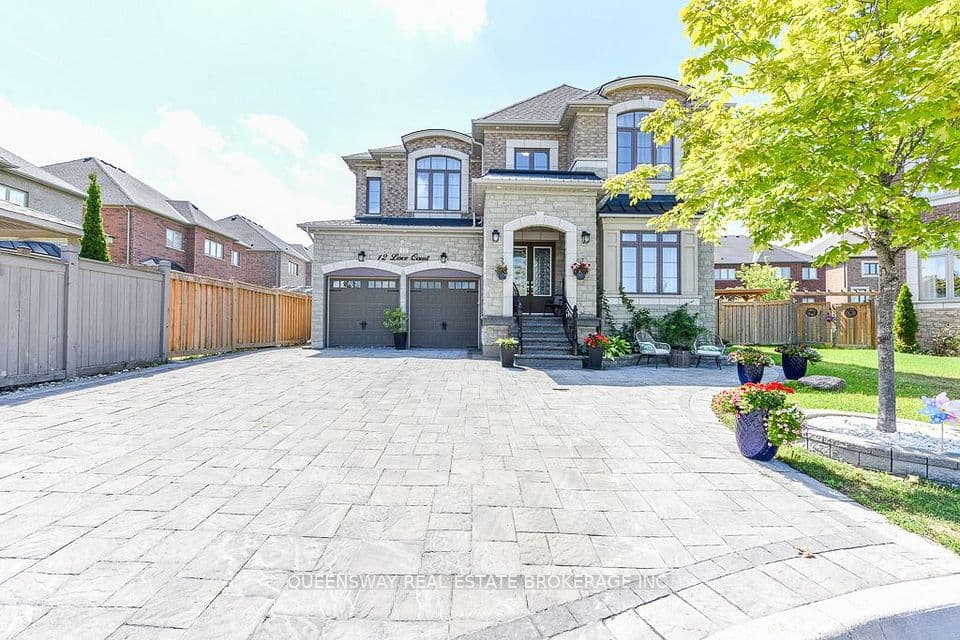 12 Love Court, Brampton, ON L6P 4H6 – photo 2