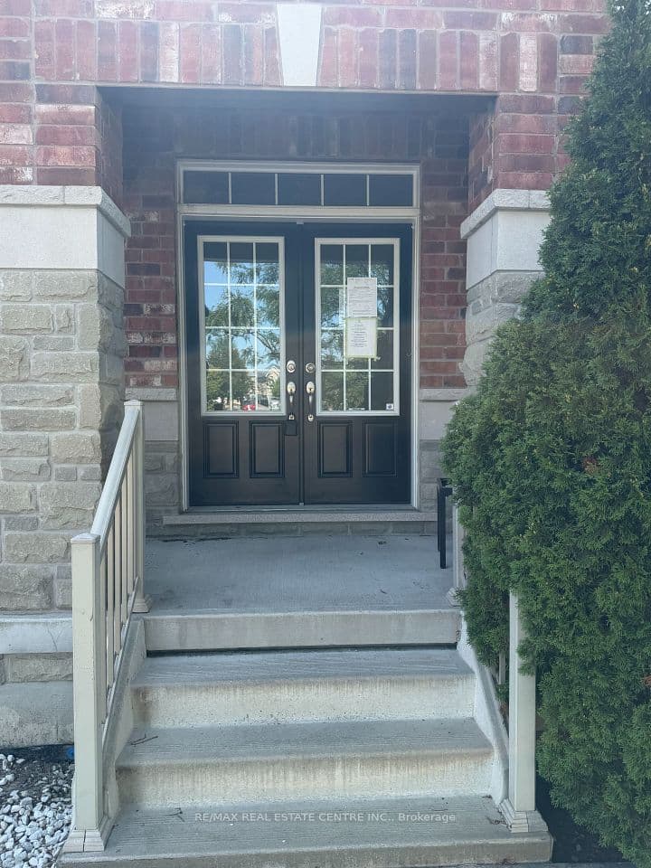 13 Oswald Road, Brampton, ON L6P 0V9 – photo 2