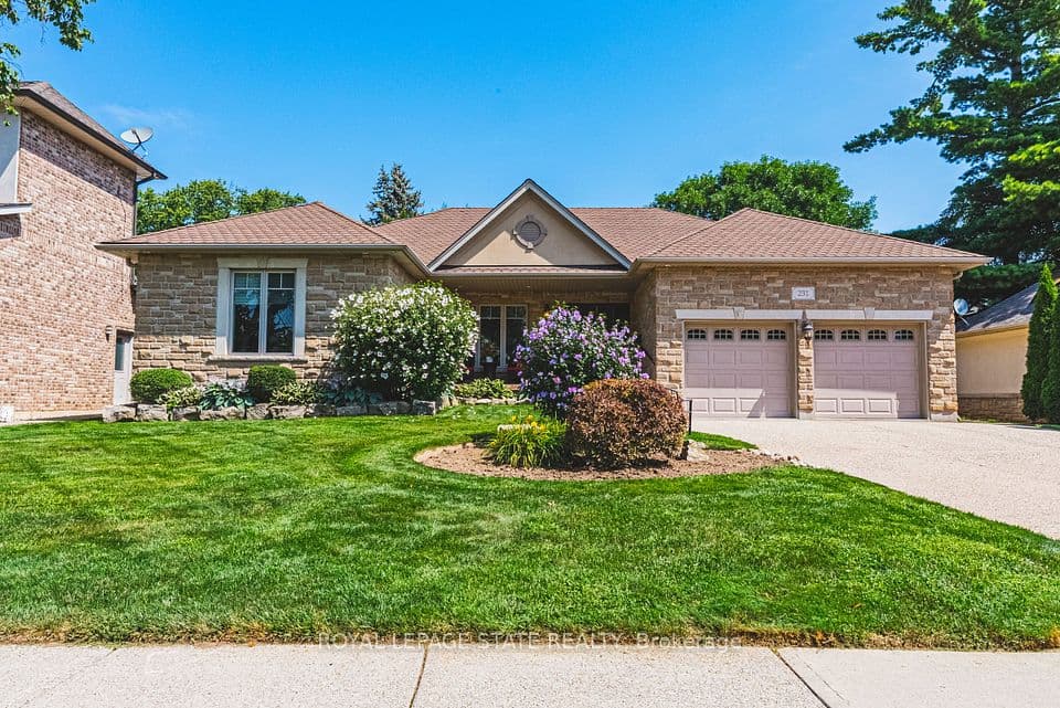 231 Pine Cove Road, Burlington, ON L7N 1W1 – photo 3