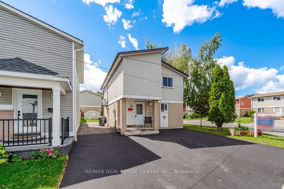 44 Grand Valley Drive, Brampton, ON L6S 2L1 – photo 2